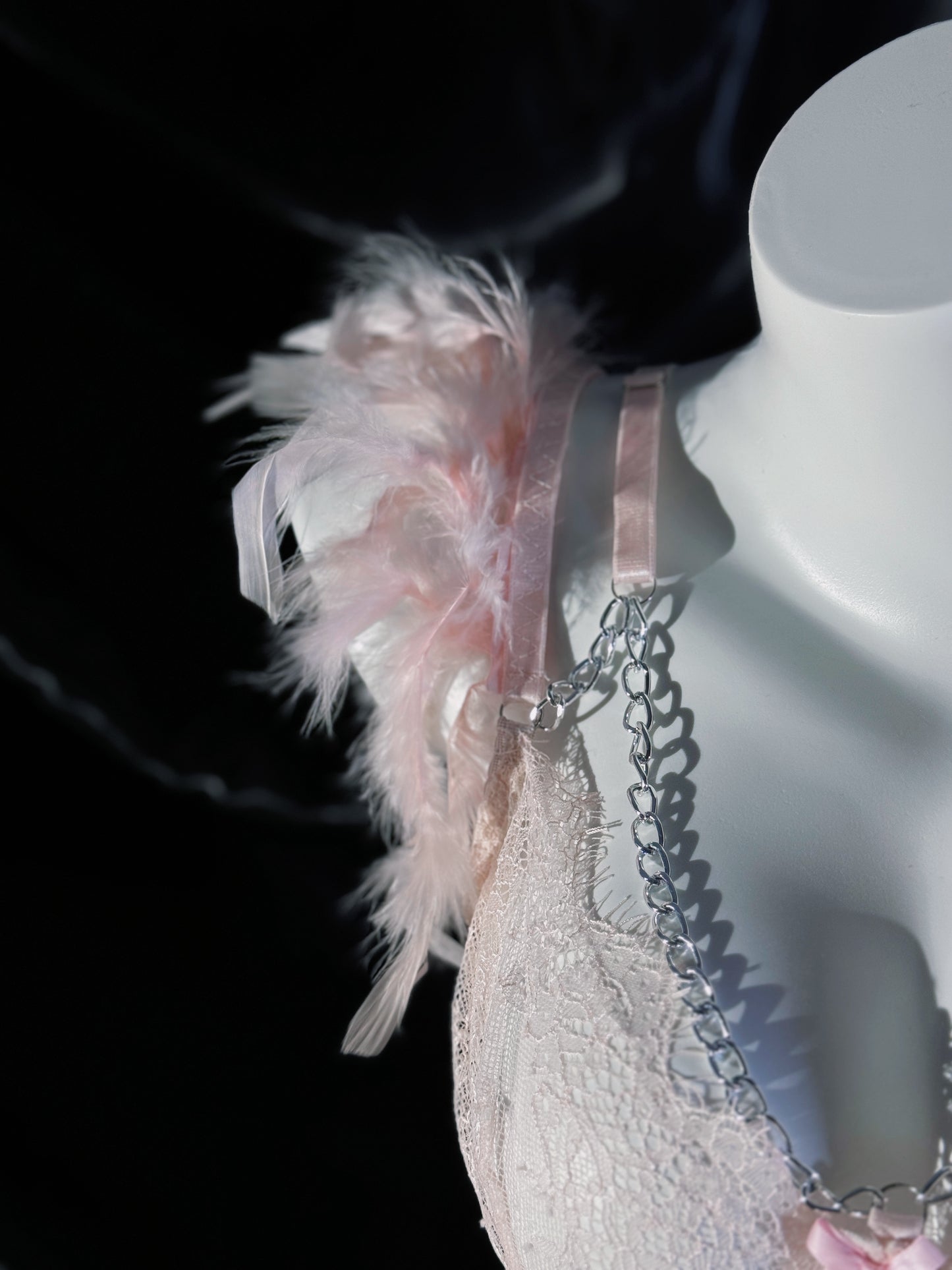 Victoria’s Wings Feather Chain Lace Three-Piece Lingerie Set
