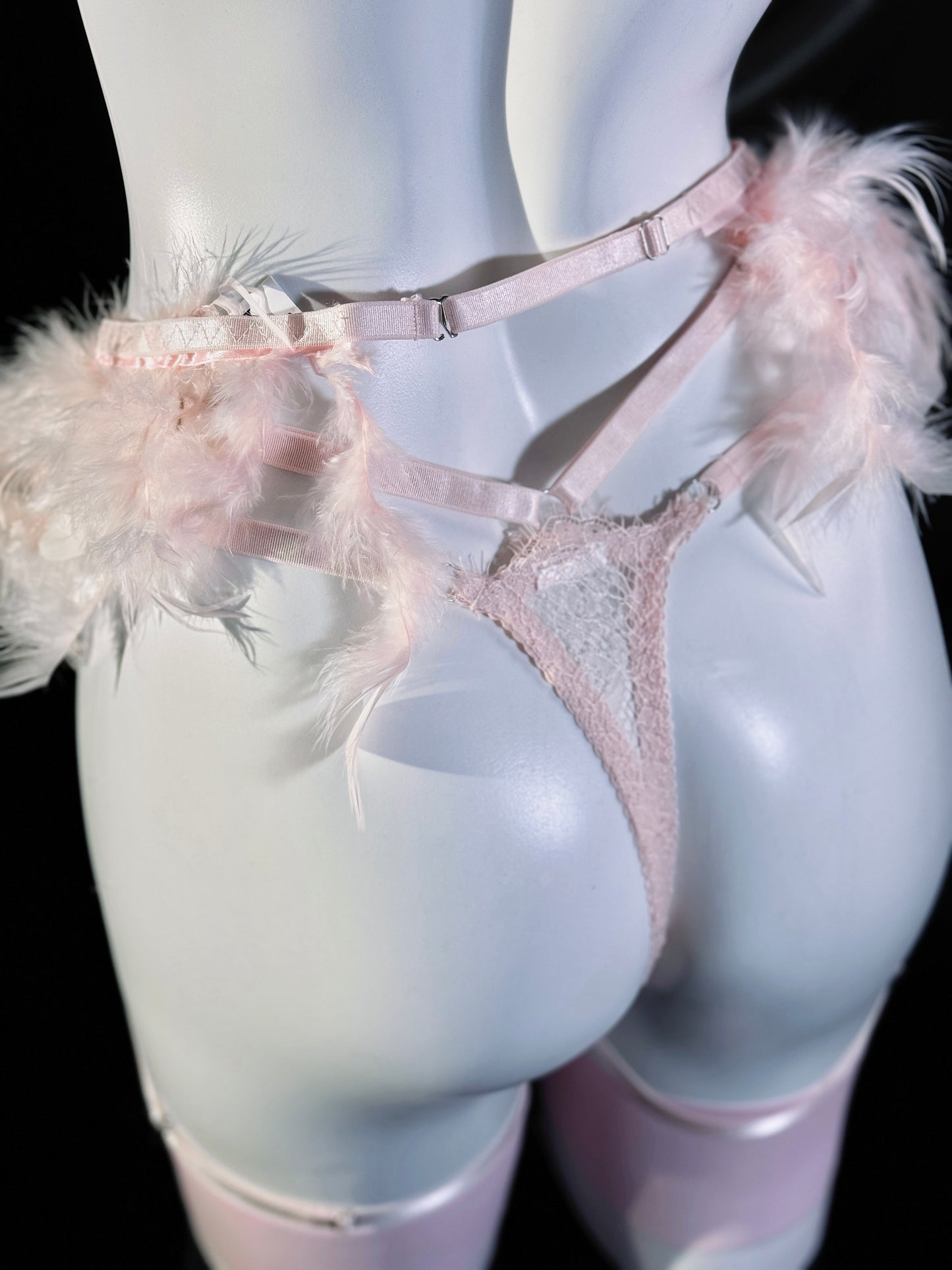 Victoria’s Wings Feather Chain Lace Three-Piece Lingerie Set