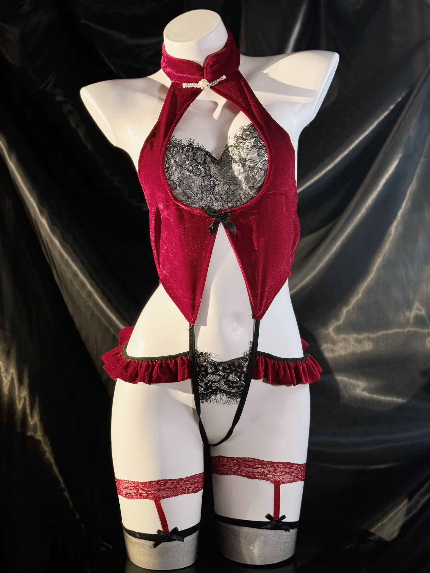 Vampire Countess Velvet Halter Lace Teddy Crotchless Costume Lingerie