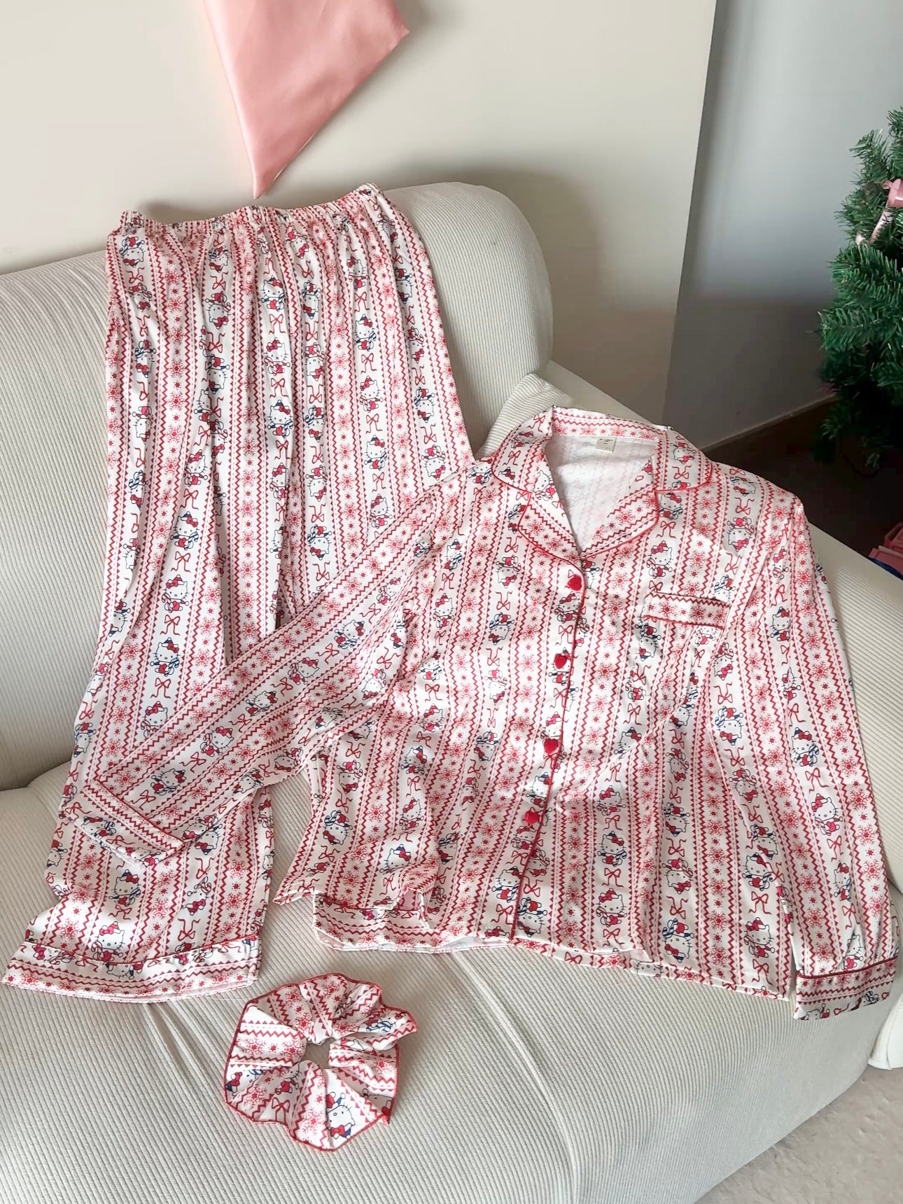 Hello Kitty Satin Long-sleeved Pajamas Set with Scrunchie