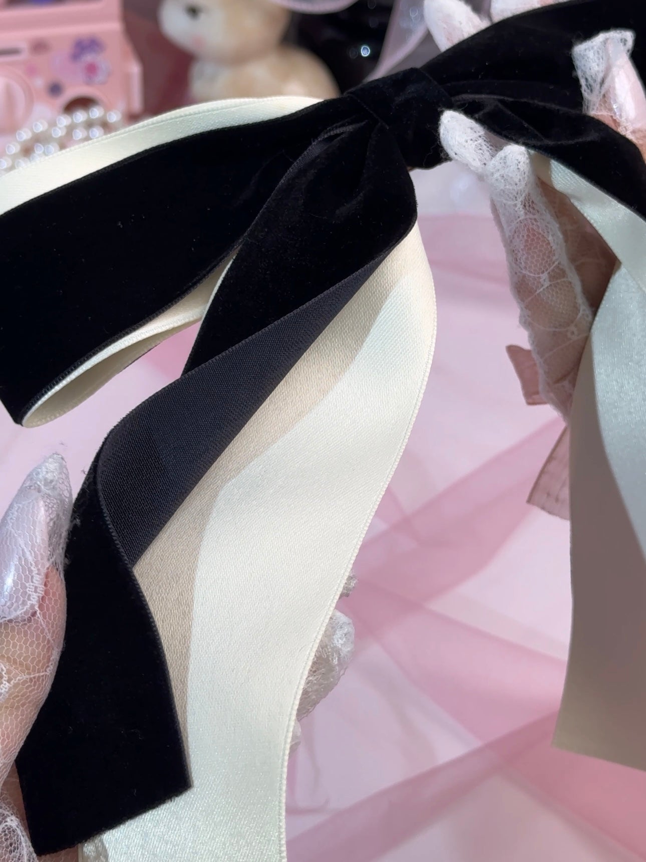 Black and White Double Layered Bow Hair Clip